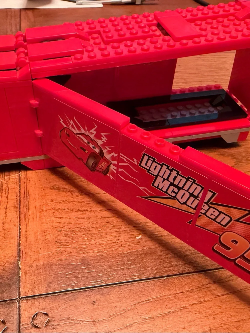 Lego Mack’s Team Truck 8486 *INCOMPLETE* lightning McQueen